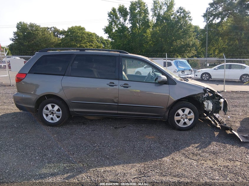 AtlanticExpress - Toyota Sienna