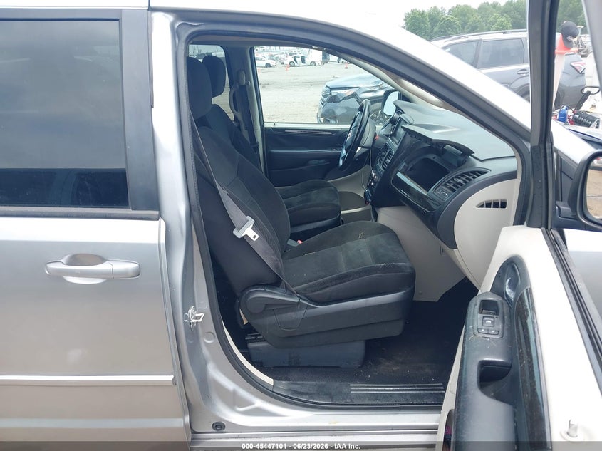 2017 DODGE GRAND CARAVAN auction photo 5