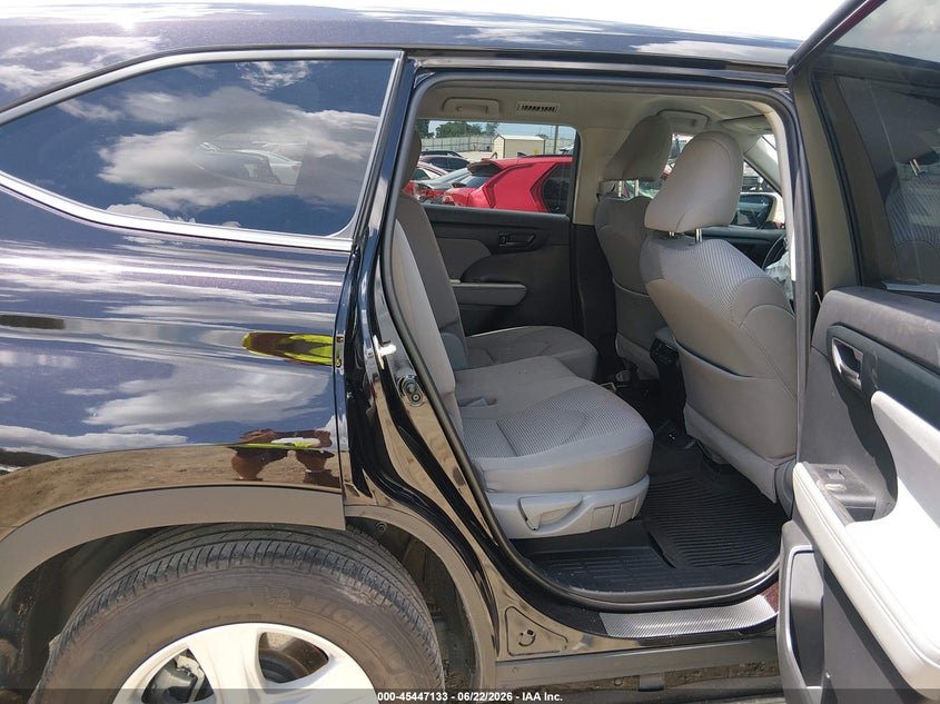 2021 TOYOTA HIGHLANDER auction photo 8