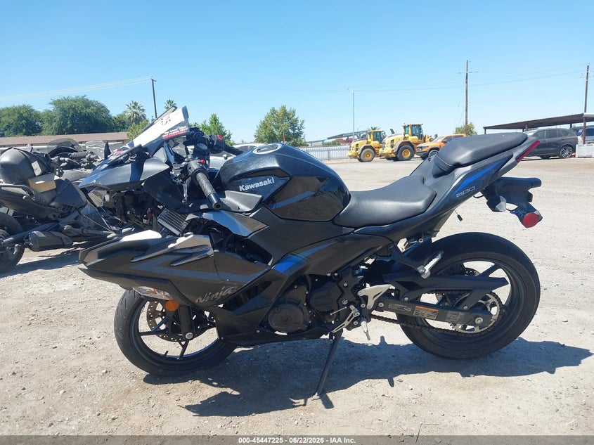 2025 Kawasaki Ex500 VIN: ML5EXGG10SDA72074 Lot: 45447225