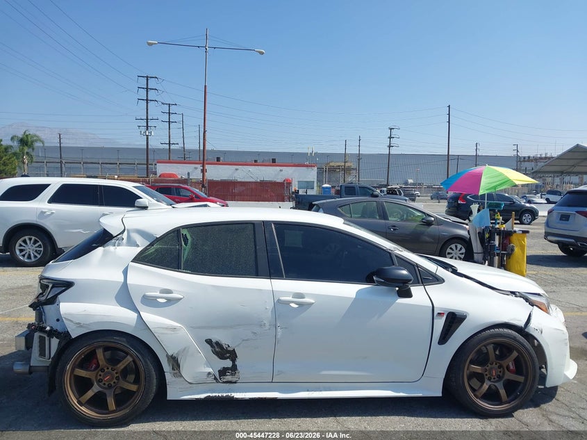 TOYOTA GR COROLLA - zdjęcie 19