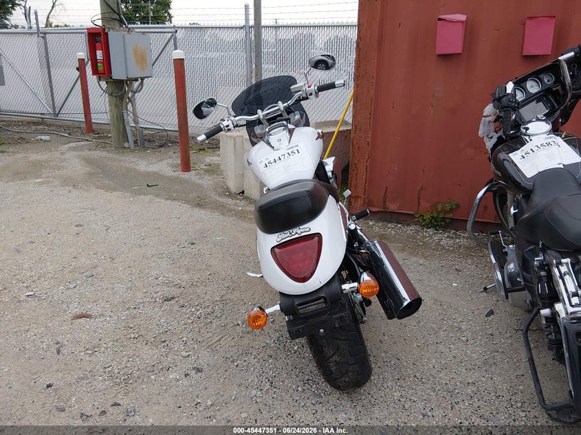 2015 SUZUKI VZ800 auction photo 6