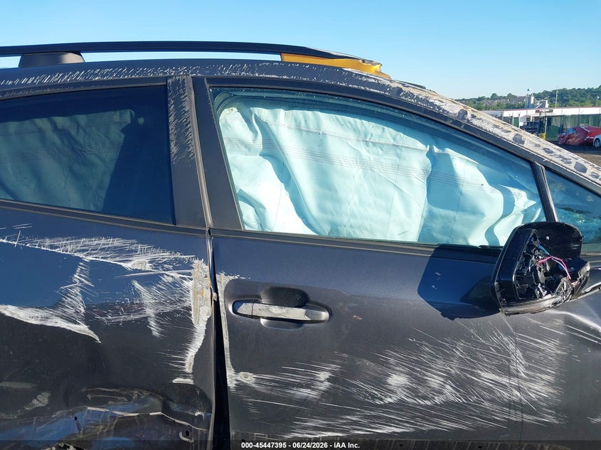 2025 SUBARU CROSSTREK auction photo 5