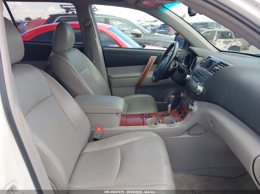 2010 TOYOTA HIGHLANDER auction photo 5