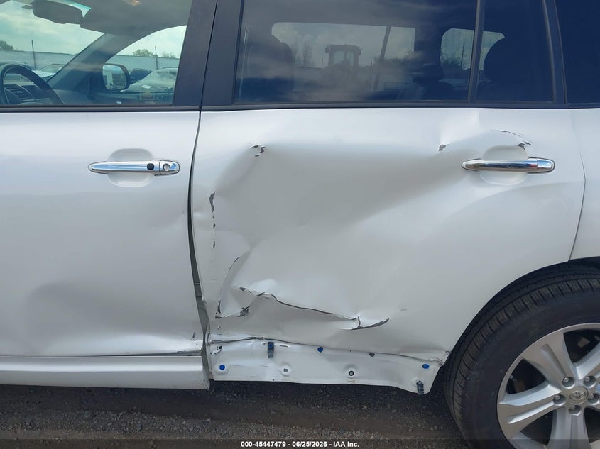 2010 TOYOTA HIGHLANDER auction photo 6