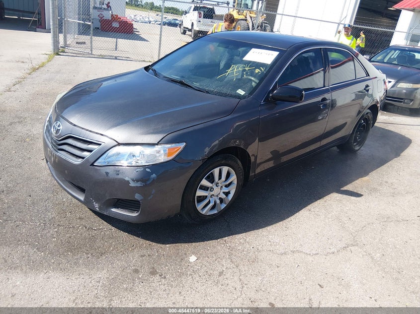 Vin: 4t1bf3ek9au037539, lot: 45945628, toyota camry le 20102