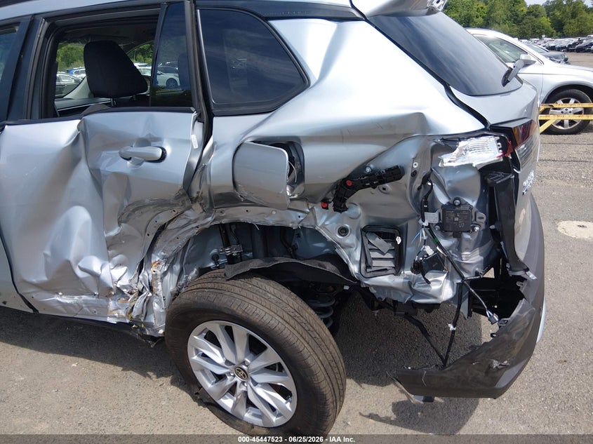 2026 TOYOTA COROLLA CROSS auction photo 6