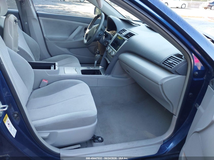 2011 TOYOTA CAMRY auction photo 5