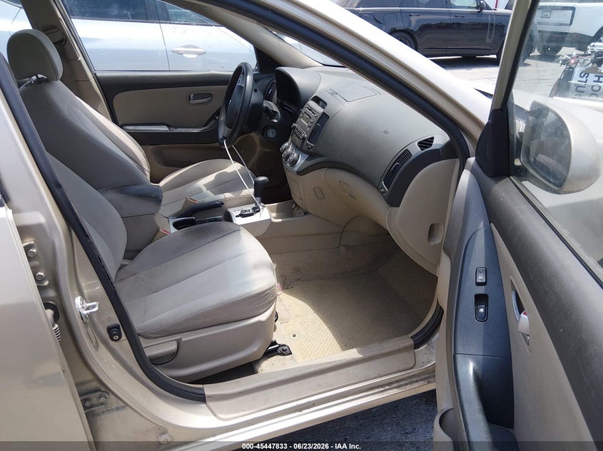 AtlanticExpress - Hyundai Elantra