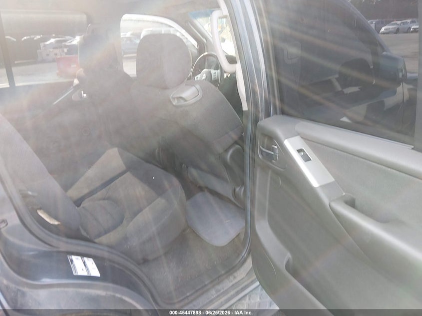 2005 NISSAN PATHFINDER auction photo 8