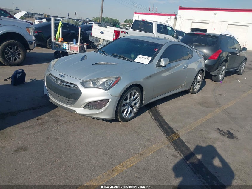 2013 HYUNDAI GENESIS auction photo 2