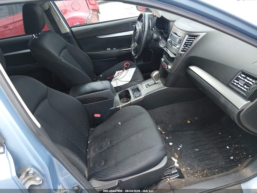 2010 SUBARU OUTBACK auction photo 5