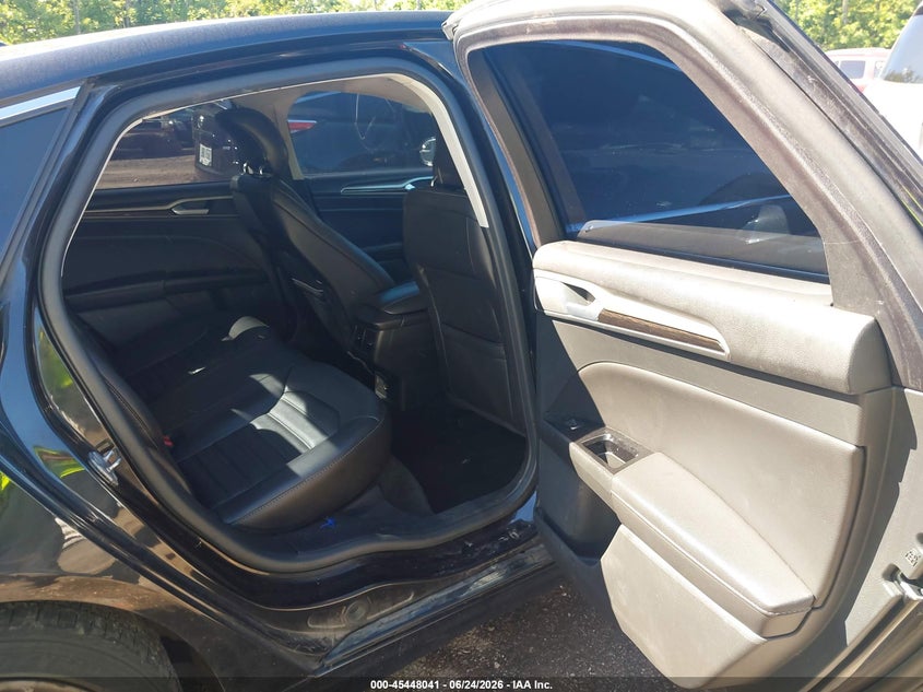 2015 FORD FUSION auction photo 8