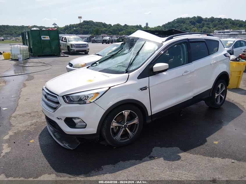 Vin: 1fmcu9hd1jub92869, lot: 45946294, ford escape sel 20182