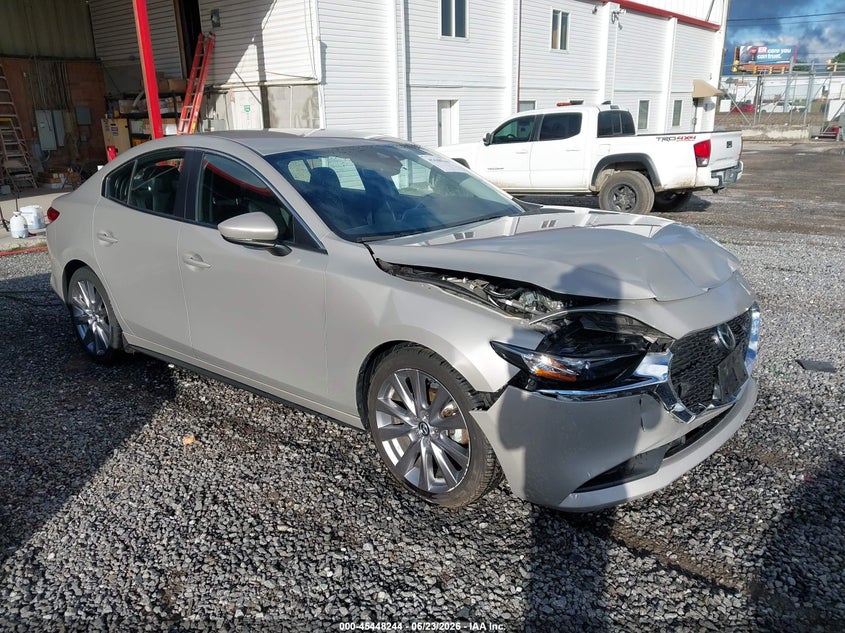 Vin: jm1bpablxn1502260, lot: 45946353, mazda mazda3 select 2022 img_1