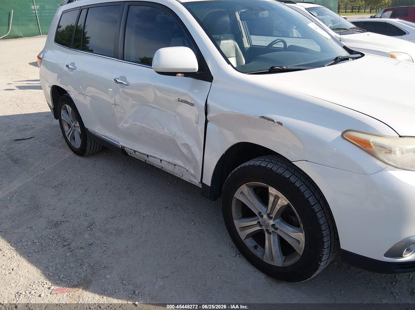 2013 TOYOTA HIGHLANDER auction photo 6