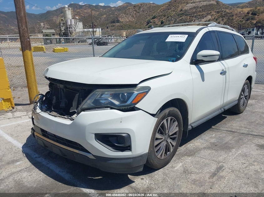 Vin: 5n1dr2mnxhc666619, lot: 45946471, nissan pathfinder s 20172
