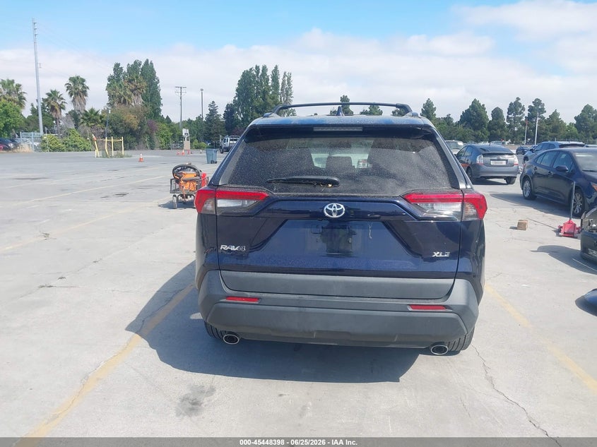 AtlanticExpress - Toyota RAV4