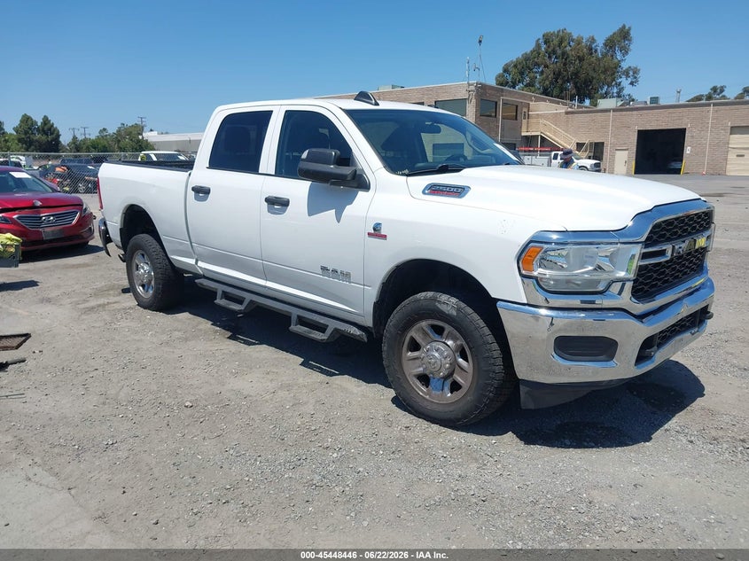 Vin: 3c6ur5cl3kg721557, lot: 45946555, ram 2500 tradesman  4x4 6'4 box 2019 img_1