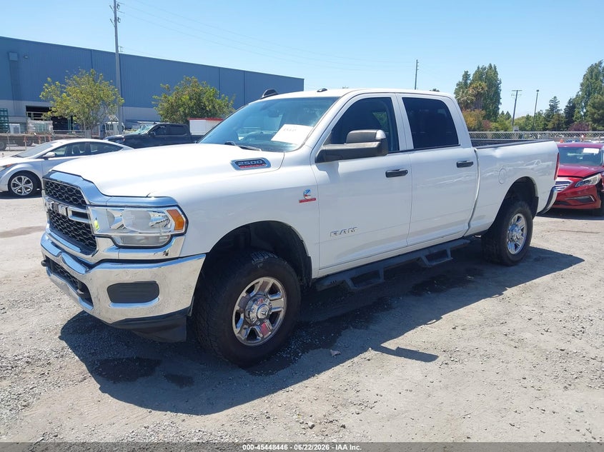 Vin: 3c6ur5cl3kg721557, lot: 45946555, ram 2500 tradesman  4x4 6'4 box 20192
