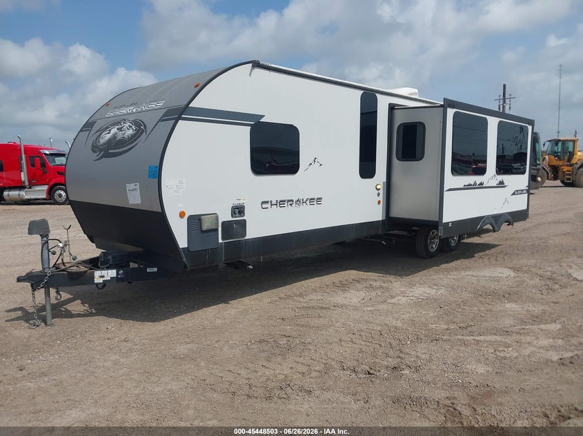 4X4TCKE29LX144680 2020 Cherokee Cherokee B photo 1