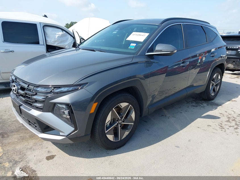 2025 HYUNDAI TUCSON auction photo 2