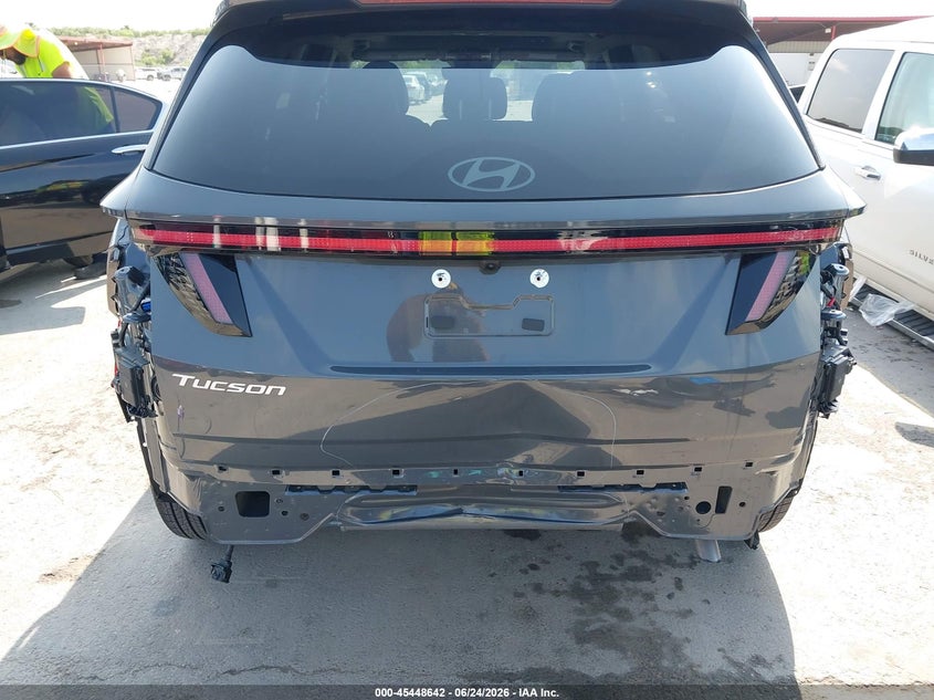 2025 HYUNDAI TUCSON auction photo 6