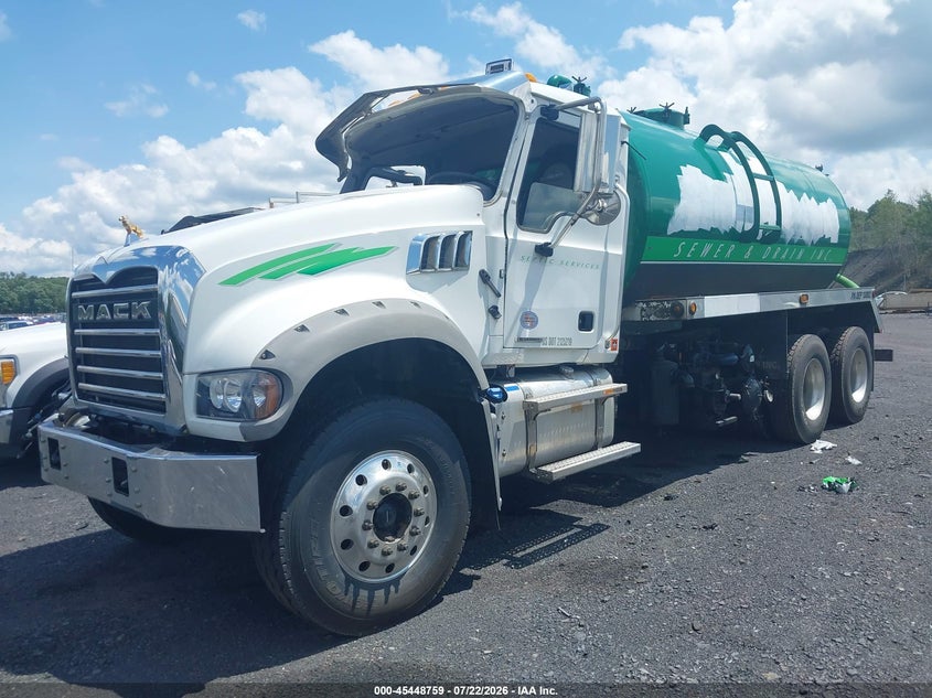 2019 MACK GRANITE auction photo 2
