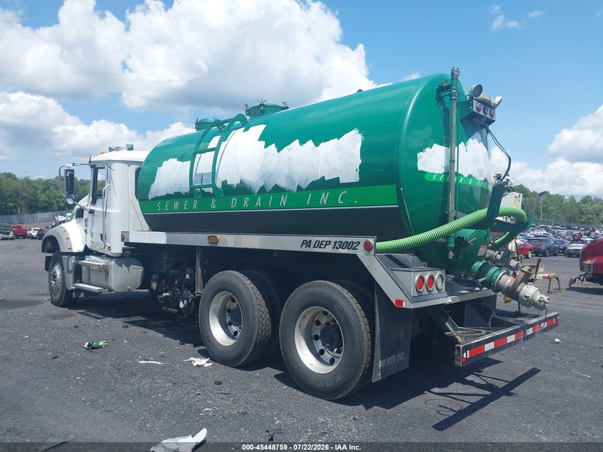2019 MACK GRANITE auction photo 3