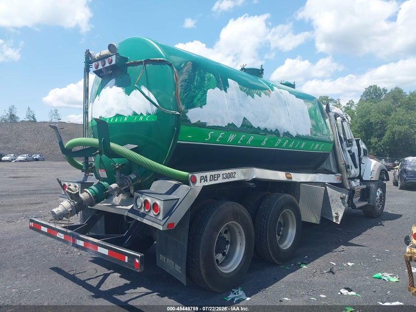 2019 MACK GRANITE auction photo 4