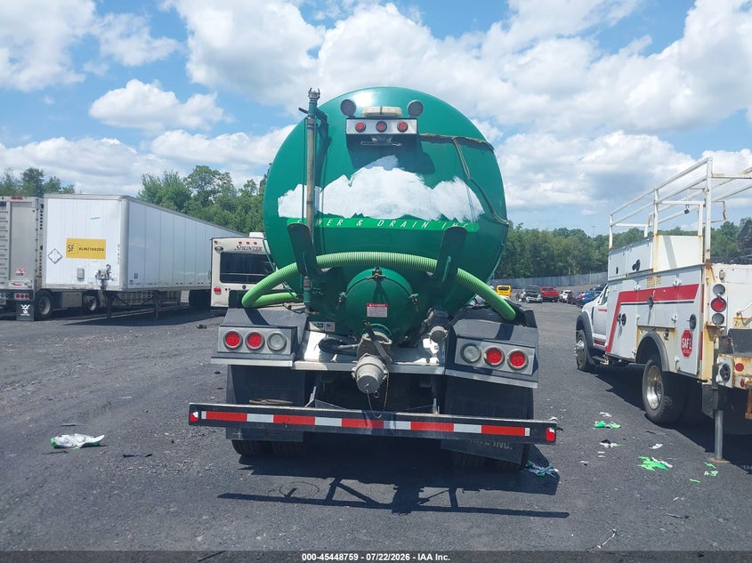 2019 MACK GRANITE auction photo 8