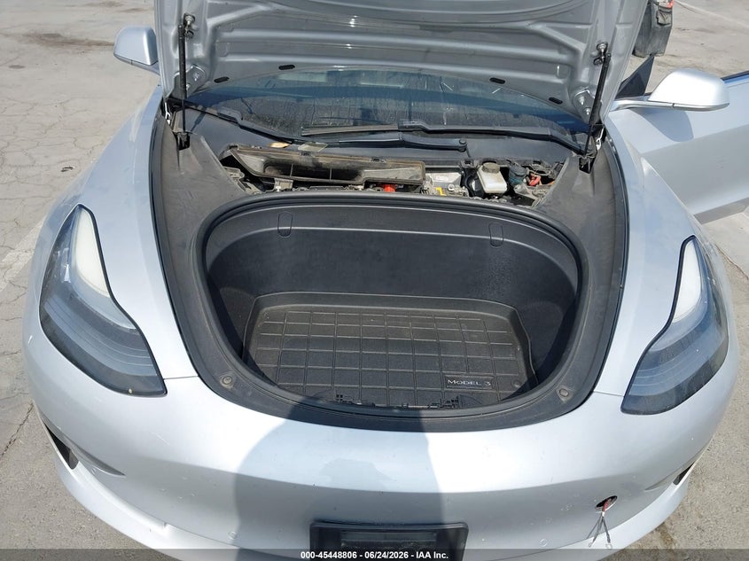 TESLA MODEL 3 - zdjęcie 10