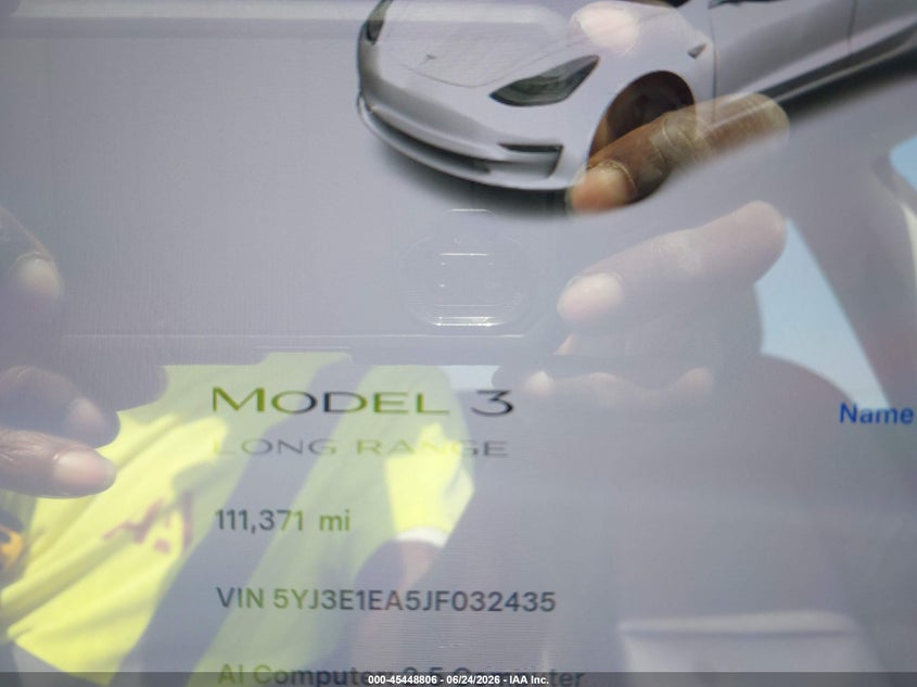 TESLA MODEL 3 - zdjęcie 16