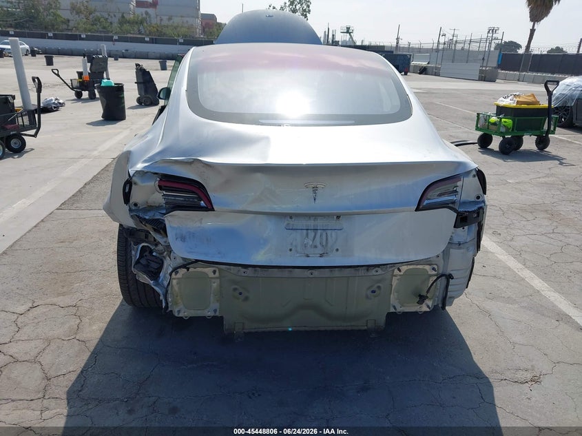 TESLA MODEL 3 - zdjęcie 6