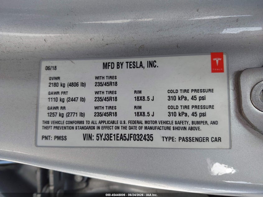 TESLA MODEL 3 - zdjęcie 9