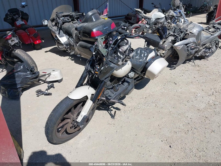 HARLEY-DAVIDSON FXLRST 2023