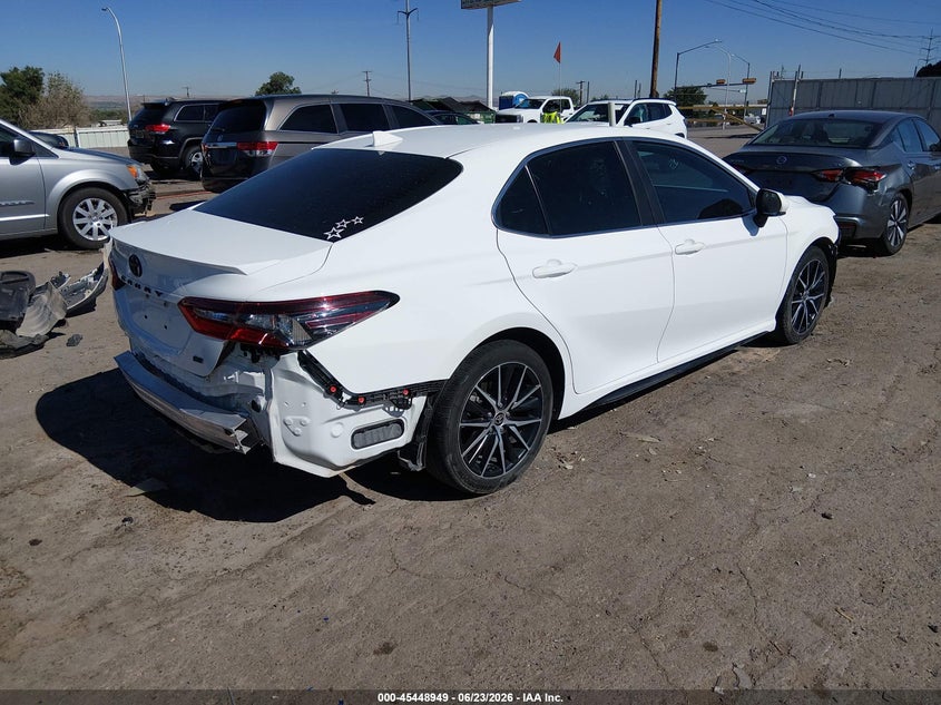 2021 TOYOTA CAMRY auction photo 4