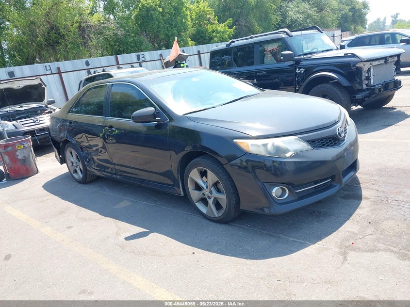 2014 TOYOTA CAMRY SE SPORT