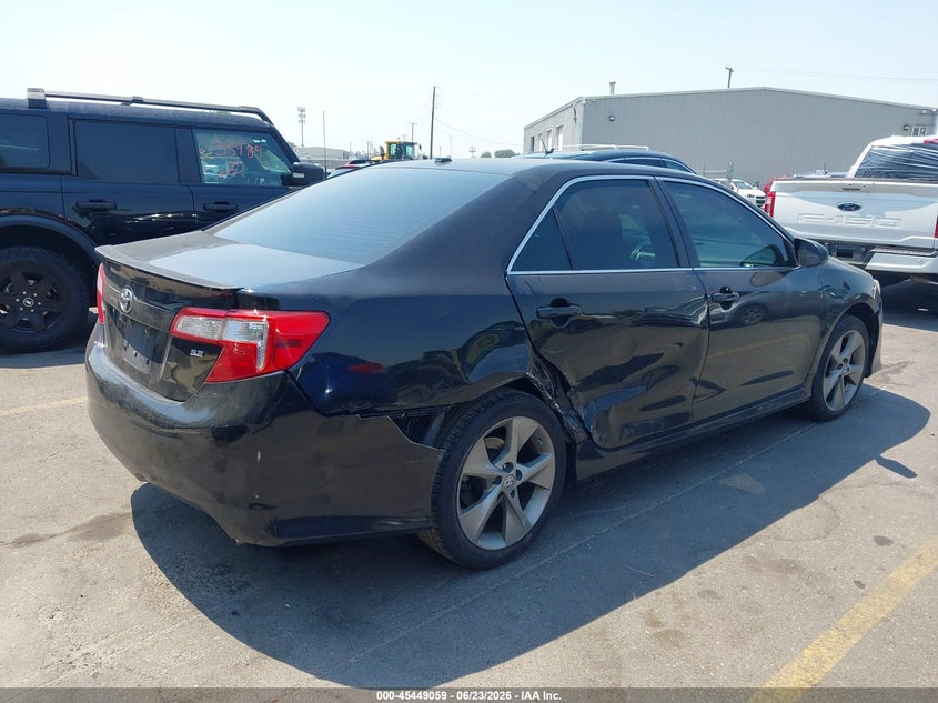 2014 TOYOTA CAMRY auction photo 4