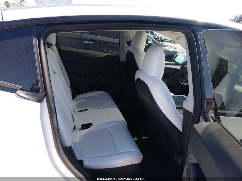 2022 TESLA MODEL Y auction photo 8