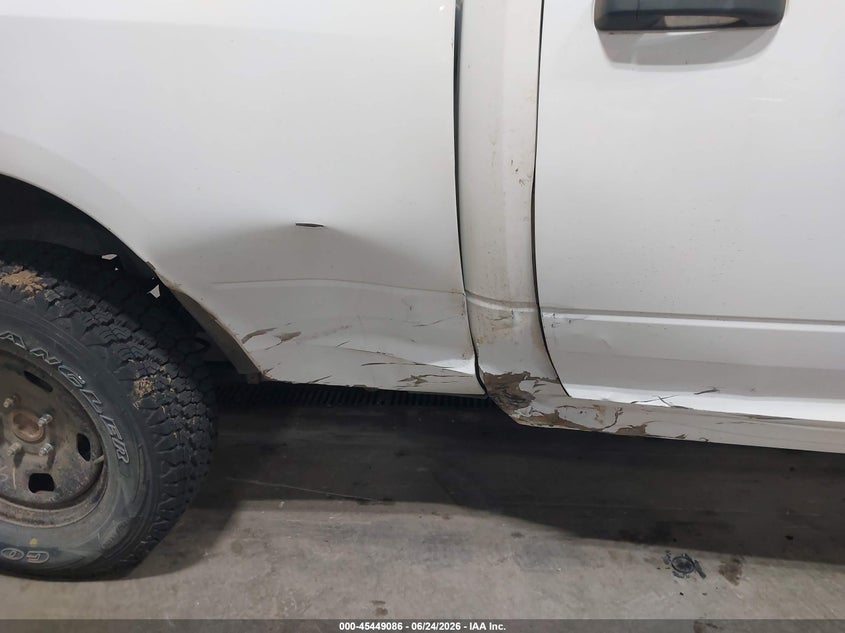 2015 RAM 1500 auction photo 6
