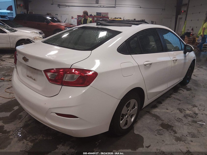 2017 CHEVROLET CRUZE auction photo 4