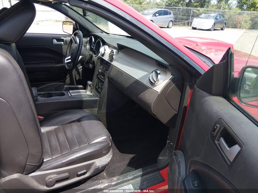 2007 FORD MUSTANG auction photo 5