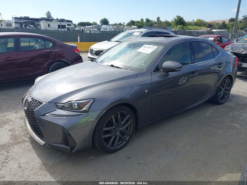 Vin: jthba1d2xj5073581, lot: 45947548, lexus is 300 20182