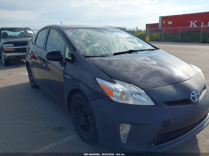 2013 TOYOTA PRIUS auction photo 6