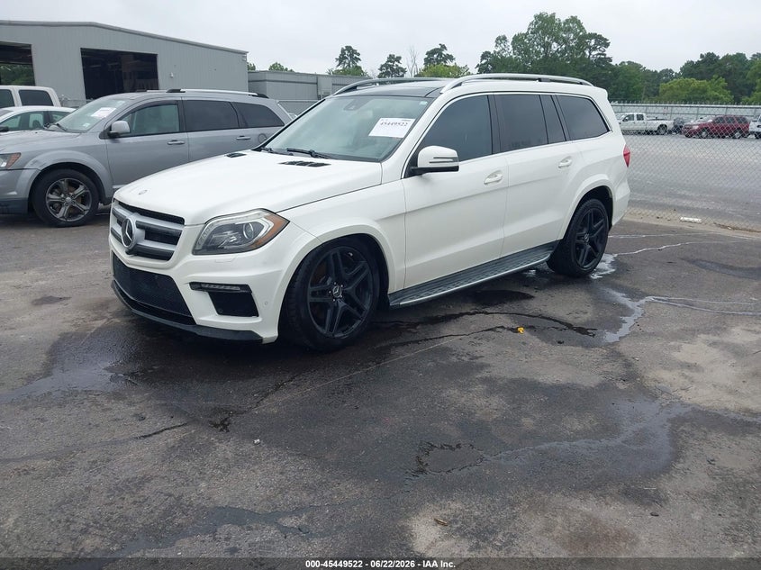 2015 MERCEDES-BENZ GL 550 auction photo 2