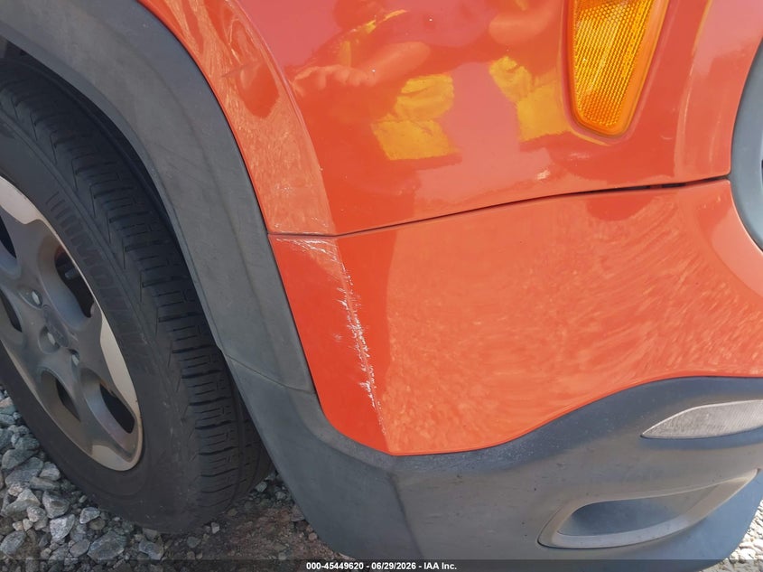 2015 JEEP RENEGADE auction photo 6