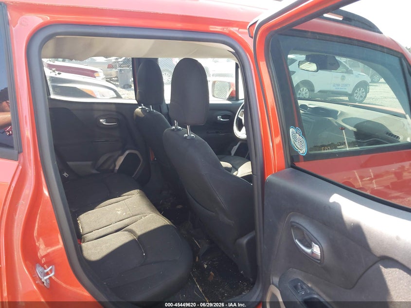 2015 JEEP RENEGADE auction photo 8