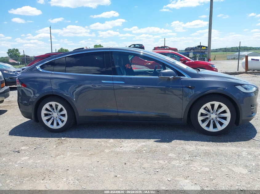 2017 Tesla Model X VIN: 5YJXCBE29HF039307 Lot: 45449636