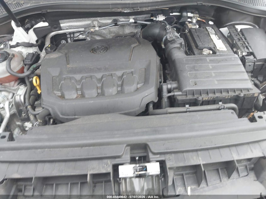 2021 Volkswagen Tiguan - view 10